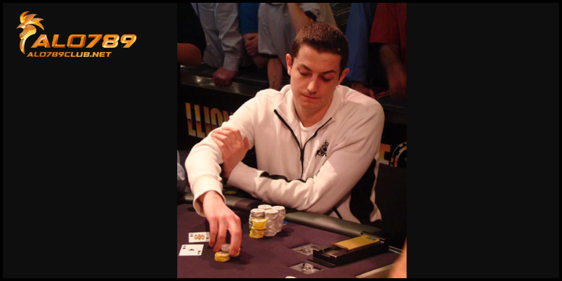 Tom Dwan poker – Thần bài poker nổi tiếng hàng đầu thế giới 2 Thông tin tiểu sử về Tom Dwan poker